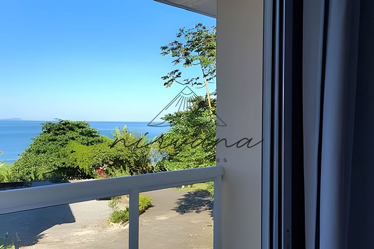 Casa Cabana - Condomínio de frente para a Praia