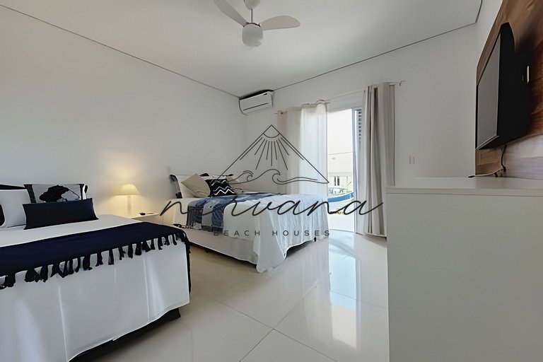 Casa Canto em Condomínio de frente para a praia