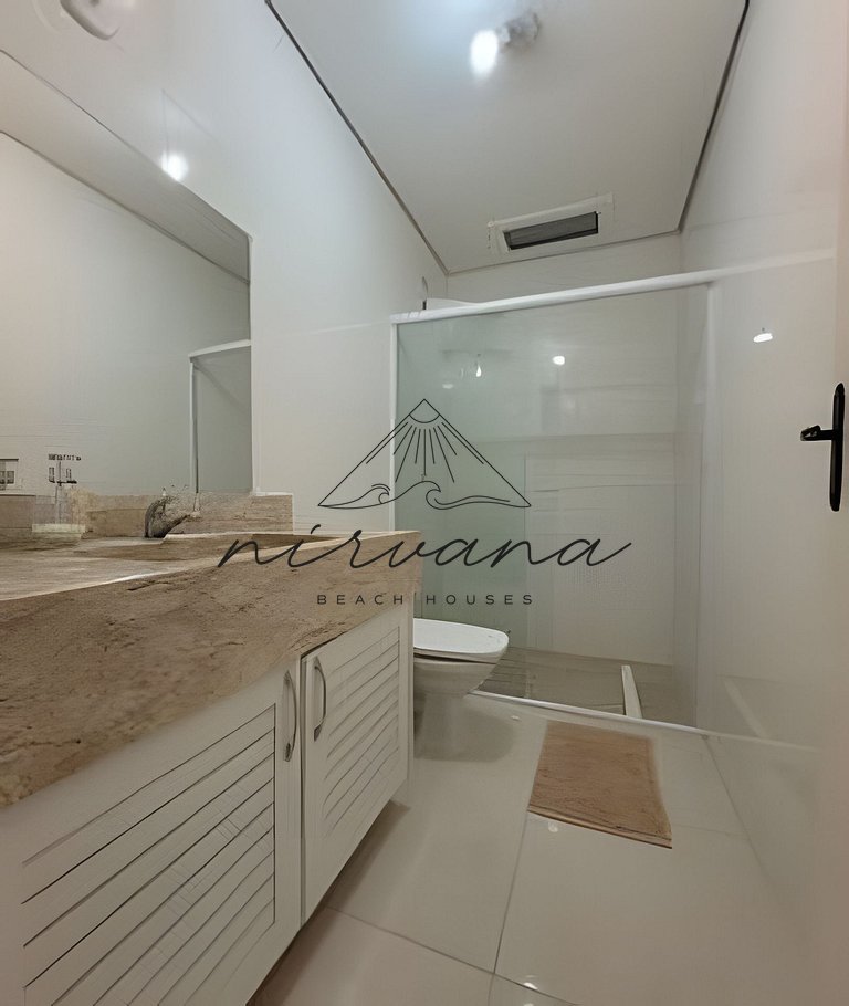 Casa Canto em Condomínio de frente para a praia