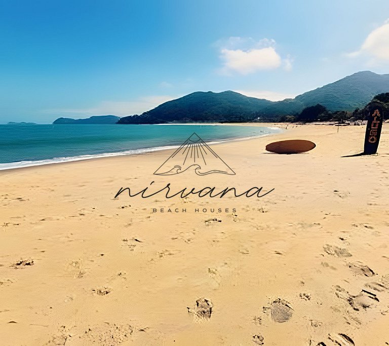 Casa Canto em Condomínio de frente para a praia