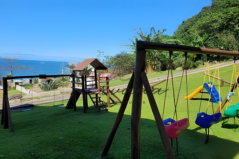 Casa Charme - Condomínio de frente para a Praia